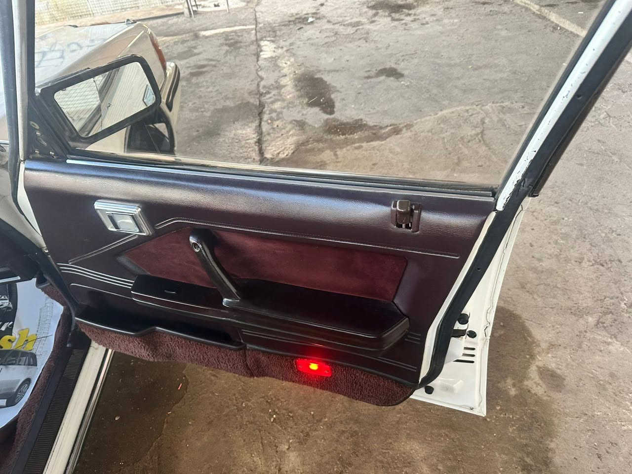 السلام عليكم ورحمه الله
سوبر للبيع موديل 1984  بلادي وكلشي بيه بلادي مابلعوب بيه قاطع كهرباء بلادي وشغال سياره نضيفه وبدون صبغ وضربه وبدون خياس بيه مكانين تكحيل كارت 
 داخل سياره احمر ارضيه كاربد احمر بلادي  دشبول فطر مابي كير عادي مكينه 5M بلاد  لاصرف ولابخار ولا تنقيص رقم بغداد انكليزي سنويه 30 تحويل ثاني يوم بسمي تخم تاير ياباني ويل كب بلادي  باتري جديد تبريد ثلج تتدفى حمام   ثلاجه خلفيه شغاله كهربائيات كله بلاديه زراك عل لايت بلادي كلشي بيه عل وضع شركه 

العنوان ديالى جلولاء شراي يتصل وبي خير ويدلل***********
