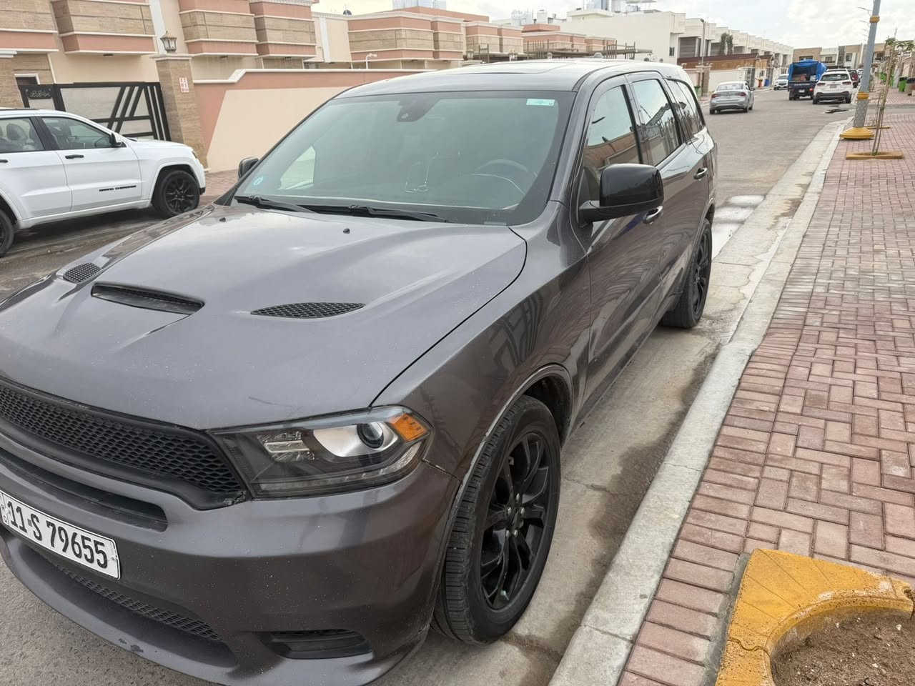 السلام عليكم..

من رخصه الادمن المُحترم..

للبيع سيارة دوج دورنكو موديل2020GT .

ضرر السيارة قطعتين بنيد وجاملغ ايسر

مكينة السيارة ٦ سلندر🚀.

السيارة فول مواصفات 1/1 

مكينة گير شواصي لغود إيرباك كفالة عامة 🔥.

السيارة بأسمي تحويل ثاني يوم .

رقم السيارة بغداد.

السعر 250 وبيها مجال للشراي .

للتواصل والاستفسار .

الرقم / ***********
