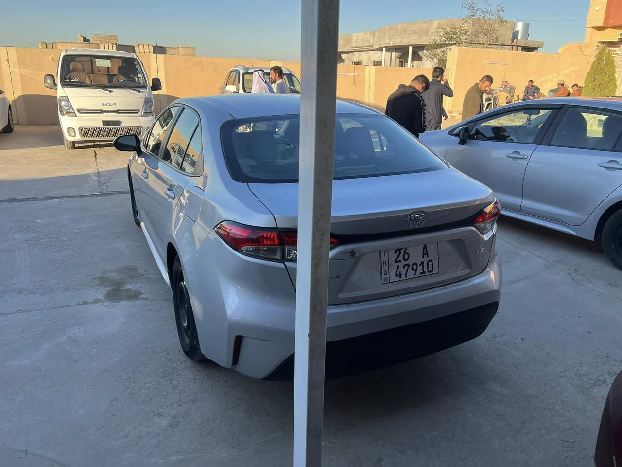 سلام عليكم 
كورلا للبيع 
موديل 2023
ضرر اربع قطع 
كير ومحرك شرط 
تواير وصدر جدد
السعر 135 وبيها مجال للطيبين 
الرقم ***********
