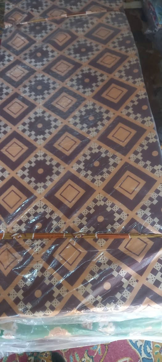 دوشك سفنج رتفاع ٩سم نفر سعر دوشك ٦٠٠٠فقط داخل محل الشاميه شارع الحمام وتساب ***********
