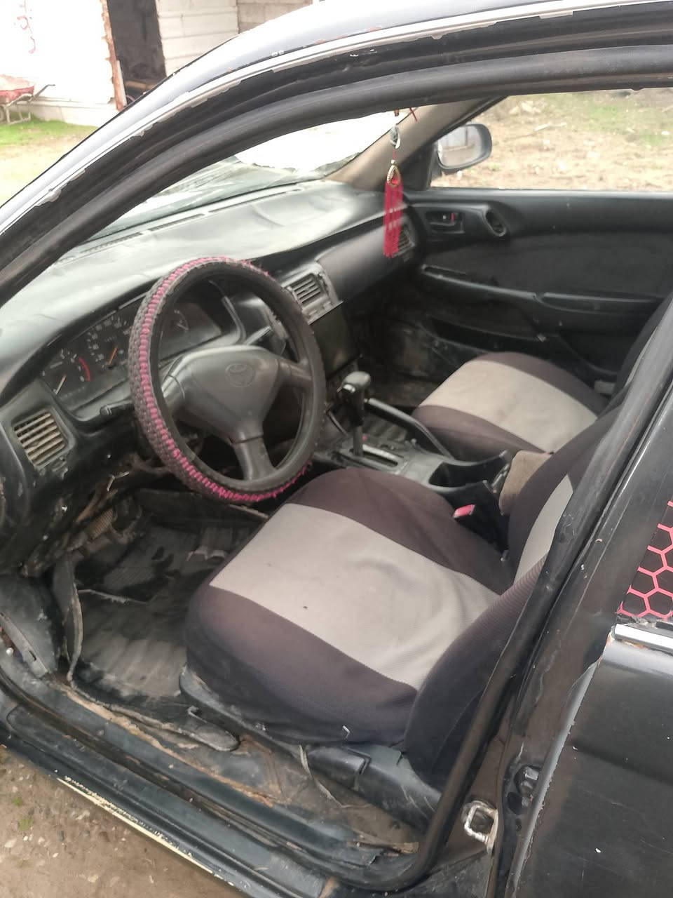 فرخ بطة موديل 92 رقم نينوى فحص شرط الوكالة وتحويل محرك ولكير شرط سيارة جاهزة  ومايعوزة مشرحة تكم بس بيع او مراوس ولسعر 23 التواصل ***********
