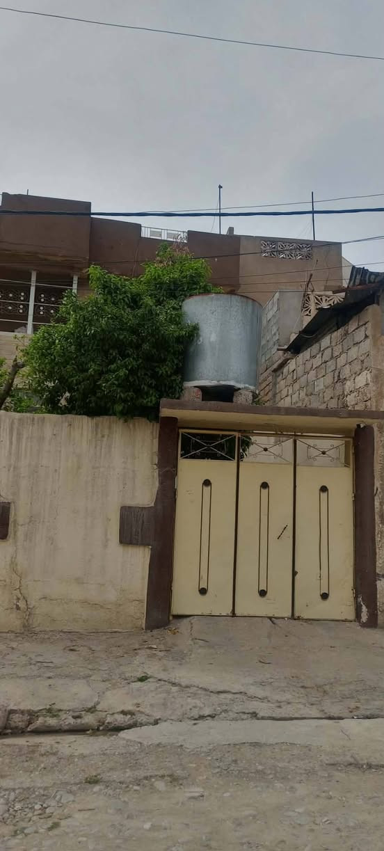 السلام عليكم
بيت للبيع
 ٢١١ متر الواجهة ١١ متر
يحتوي الطابق الأرضي ع غرفة نوم وهول واستقبال
الطابق الثاني ٢ غرفة نوم و غرفة صغيرة
الموقع دورة اليرموك الفرع المقابل لمنتزه الربيع.
للتواصل..
***********

