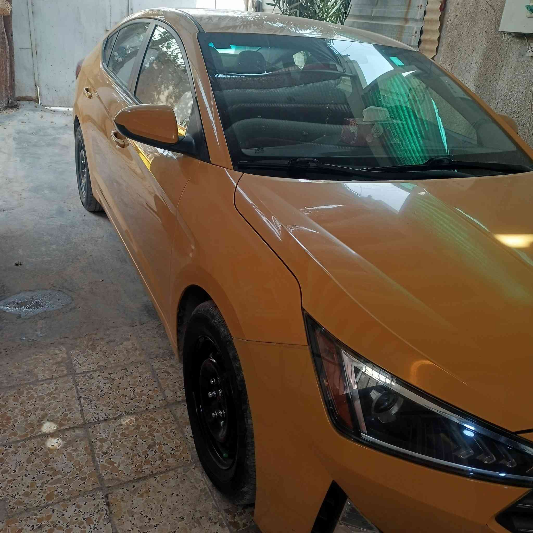 النتر عشرين ماشيه ميه وخمسين نضيفه بيع او مراوس بيكم دبل قماره مويل من 13الا 16رقمي هو ***********
