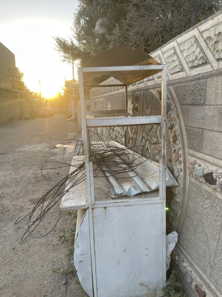 للبيع عارضة فلافل متكاملة وبحالة ممتازة جداً (شبه جديدة). العارضة مصممة بشكل مرتب ونظيف وجاهزة مباشرة للعمل وكسب الرزق دون الحاجة لأي مصاريف إضافية.

الحالة: نظيفة جداً واستعمال حشيم.

الموقع: بغداد (ابو غريب ).

المميزات: شكل جذب للزبائن، سهلة التنظيف، وتتحمل الشغل الثقيل.

📌 ملاحظة: العارضة كاملة مكملة والجاهز يجي يشيل ويشتغل فوراً. الله يبارك لصاحب النصيب.

💰 بالنسبة للسعر:
أما بخصوص جملة "السعر الخاص"، فتقدر تضيف هذه العبارة بنهاية المنشور حتى يجوك الزبائن على الخاص وتتفاوض وياهم براحتك:

"📥 للاستفسار عن السعر ومعرفة باقي التفاصيل، يرجى المراسلة على الخاص (دايركت) أو الاتصال على الرقم:  ***********
