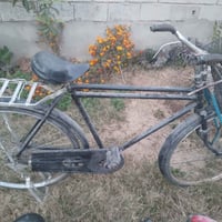 بايسكلات للبيع عدد ثنين حجم 28 وحجم 24للبيع الاتصال بل رقم 07707514743