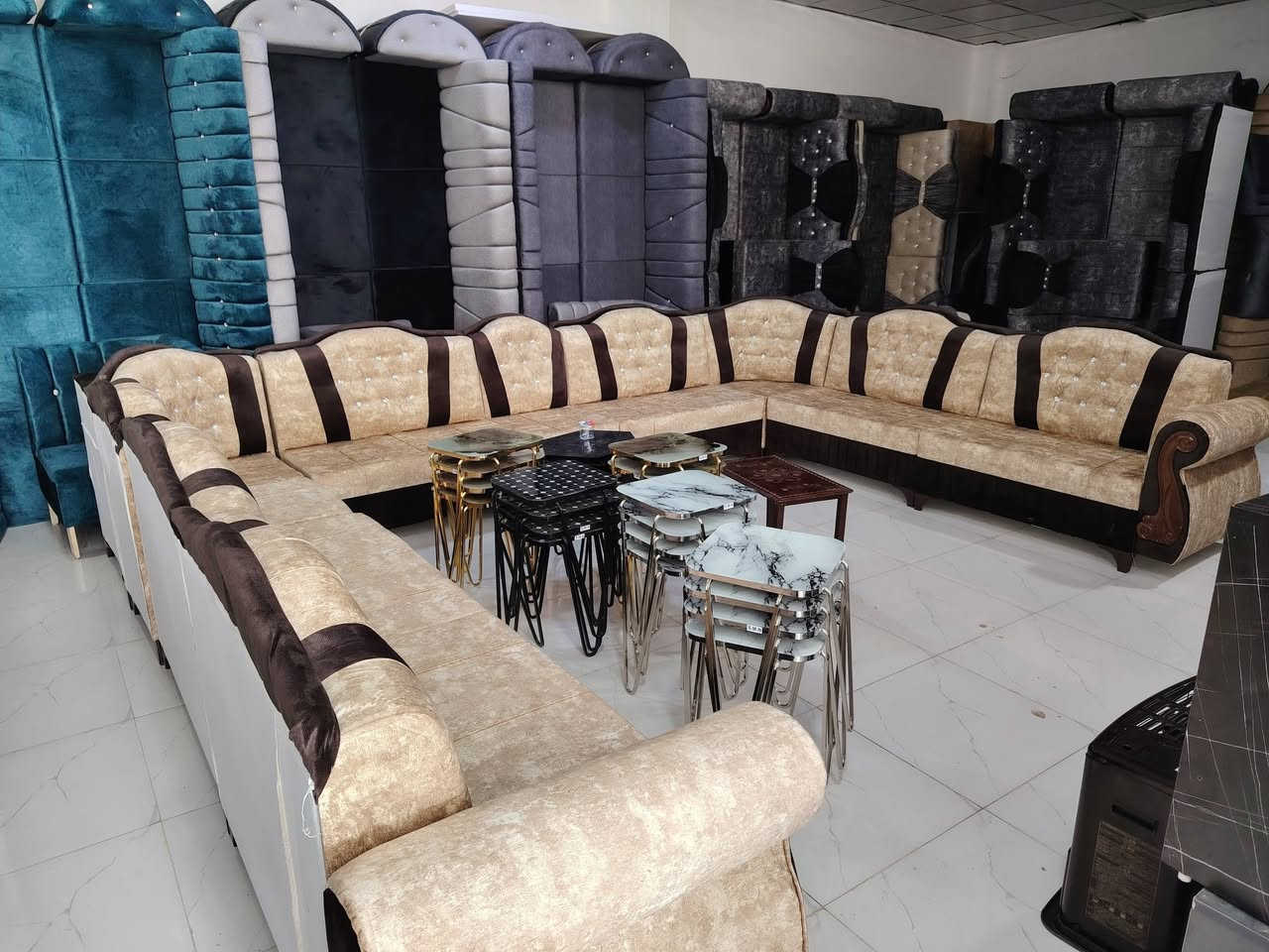 قنافات ديوان عراقي درجة اولى جديد 15 متر 
عرض خاص مدة اسبوع سعر 700
عنوان سنجار مقابيل تربيه تلعفر مجمع الهابش 
***********
