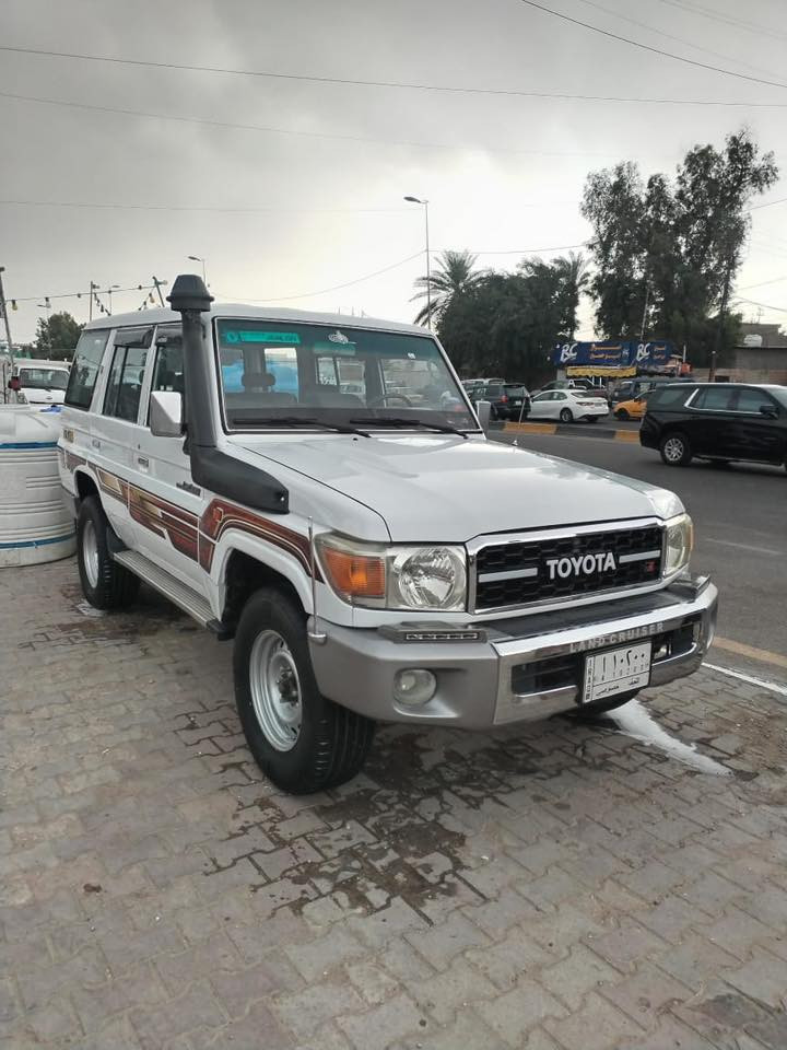 السلام عليكم سياره لاندكروز موديل 1991 للبيع امحدثة 2023 كير او مكينه 3000 جدد الصدر وره او كدام جديد تدفئه او تبريد جديد تخم تاير او ويل كب جديد  رقم إنكليزي جديد السياره جاهزه دينار متحطلها مكان السياره علي الصالح مقابل مرور الطوبجي للاستفسار ***********
⭕️ملاحظه : بعض الصور قديمه
