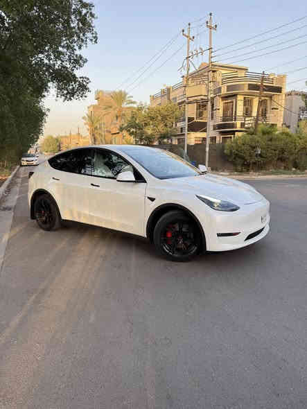 تسلا Y dual motor 2024 

بدون ايرباك 

الحادث موضح بالصور 

صبغ جاملغ وباب ايمن 

السعر ٢٣٥$ 

مكان السياره حي الخضراء

***********
