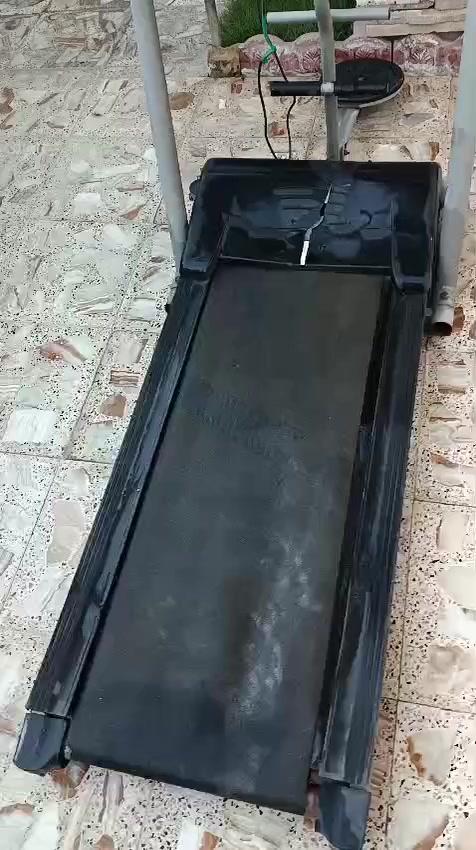 للبيع جهاز جري منزلي عملي ونظيف
يحتوي على 3 تمارين بجهاز واحد:

✅ مشي / جري

✅ حزام اهتزاز للتنحيف وشد الجسم

✅ قرص تويست لشد البطن والخصر

💰 السعر:125 وبيه مجال للشراي 

📍المكان: (بغداد/البلديات )

مكلفه بالنشر الخاص مغلق 

للتواصل 📞: ‪+964 770 085 9244‬


**إذا كنت صاحب هذا الإعلان وتريد حذفه لأي سبب، رجاءا أرسل رسالة إلى الدعم الفني**