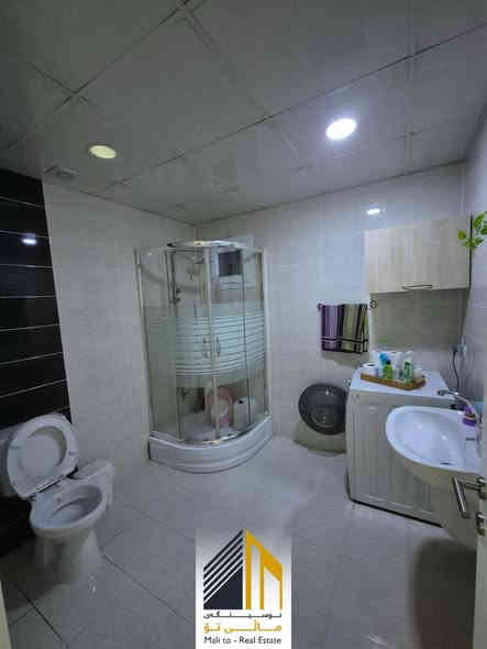 السلام عليكم 
شقة للبيع في محافظة السليمانية بجانب مستشفى اسيا وايضا مستشفى شورش 
في منطقة كاني با 
اسم المجمع: شارى بزشكان 
مساحة الشقة:145متر 
الطابق :الأرضي 
3 غرف نوم
وحدة من الغرف ماستر 
مخزن 
تحتوي على 3 سبالت + كاونتر 
كهرباء 24 ساعة 
ماء 24 ساعة 
خدمات من كل النواحي موجودة سواء سيكورتي او نضافه 
يحتوي المجمع على كافة الأمور الترفيهية 
لتفاصيل اكثر اتصل على الرقم وبخدمتكم 
***********
