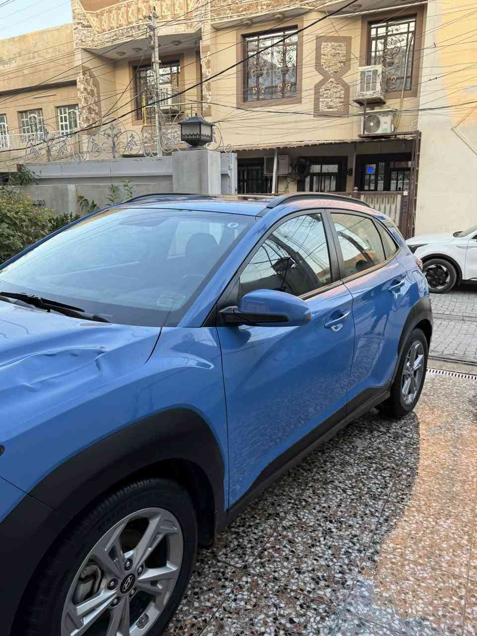 كونا خليجي موديل 2022 السيارة فول مواصفات 1/1 محرك 2000 السيارة رقم بغداد تحويل مباشر مكفولة كفالة عامة من الصبغ 
بيها رصعة بالبنيد موضحة بالصور ما مصلحة و باقية على حالها و الباقي مكفول السيارة على وضع الشركة سبير منازل تايرات الشركة محرك كير تبريد مكفولة
المواصفات 
بصمة 
تشغيل عن بعد 
فتحة سقف
3 أنظمة قيادة
مرايات شفط 
إشارة ترحيب
المقاعد كهربائية 
حساسات امامية
حساسات خلفية
كامرة خلفية
رادار امامي خلفي جانبي 
تحكم ستيرن
ابل كار بلي
و أندرويد اوتو
شاحن واير لس
و مواصفات أخرى
السعر 165 ورقة قفل
مكان السيارة بغداد
رقم الهاتف ***********
