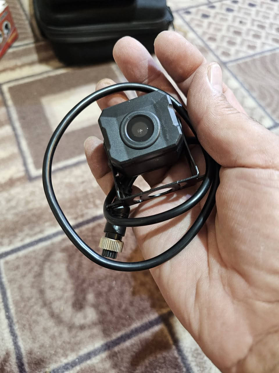 بس كامرة
2+
G

هذه كاميرا خلفية لركن السيارة، وتتميز بأنها مقاومة للماء ومناسبة للشاحنات والحافلات والمركبات الأخرى.

تصل دقة هذه الكاميرات عادة إلى 720 بكسل أو 1080 بكسل (AHD)، وتعمل بجهد 12 أو 24 فولت.

تتضمن الحزمة عادة حاملا معدنيا قابلا للتعديل لتثبيت الكاميرا وتوجيهها بشكل صحيح Bay 4

متوفرة  خمس  كامرات


**إذا كنت صاحب هذا الإعلان وتريد حذفه لأي سبب، رجاءا أرسل رسالة إلى الدعم الفني**