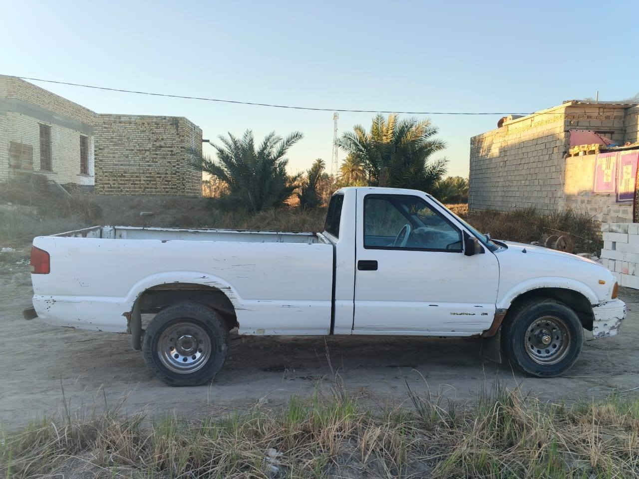 ع بركة الله نبتدأ (بالسلام عليكم ورحمة الله) 

ملاحضه:  للبيع فقط. 

سياره جي ام سي سوناما أمريكي مديل 95 كامله من كلشي حداديه صدر جديد باتري جديد تخم تاير جديد كير جديد محرك كدام عينك شوفه جديد جامه اماميه جديده ستوني شاده كهربائيات كامله نقص مابيهه فقط فيت بم ضعيف وكيج البانزين وسايد بريك ذني خفايف عليك  سياره جاهزه شرط الهزه لايتات اماميه وخلفيه جديده ستوني شادهن السعر 35 وبيه قليل للاستفسار *********** يوجد واتساب
