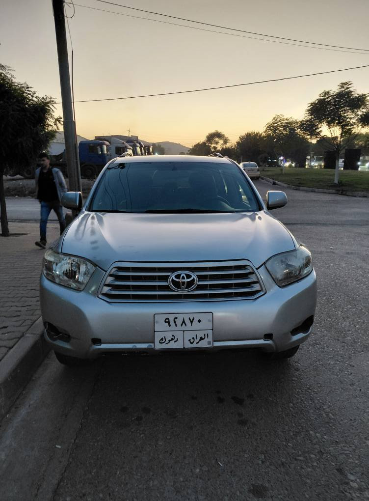 تيوتاهايلندر موديل 2010  ئوتوماتیک گیر و مەکینە باقزن وبێ دەعم  بێ لیدان سیارە گەلەک پاقزە و بی مەسرەف كير و مكينة و غرامات ب شرت دوو نيف قتعة تيدانة بولند و دةركةهي بشتي سعر 153 و مجال تلةفون *********** - *********** دهوك, العراق
