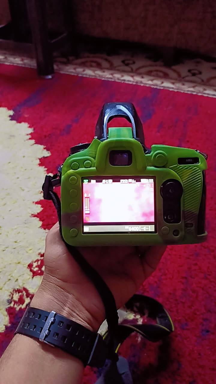 بسبب الوعود الكاذبه اعيد نشر  
‏Nikon 7100 
‏ملحقات
‏عدسه 18_140
‏شاحنه بطاريه
‏حزام نيكون 
‏قباقه +جلاتين 
‏السعر 350
‏***********
‏العنوان /بغداد الامين الثانيه 
‏
