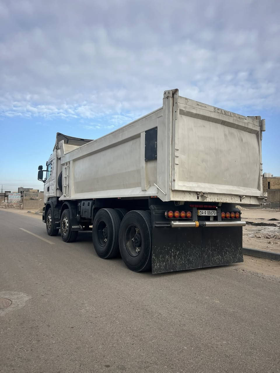 السلام عليكم للبيع سكانيا 2014 مكينه8 /730 كير 1000/ سياره نضام كامره وحساس مكينه خير من الله لاتنقيص ولا تبخير تخم تاير براميخ ابو الربع سياره بسمي تحويل ثاني يوم سياره جديده مناقصها برغي /***********
