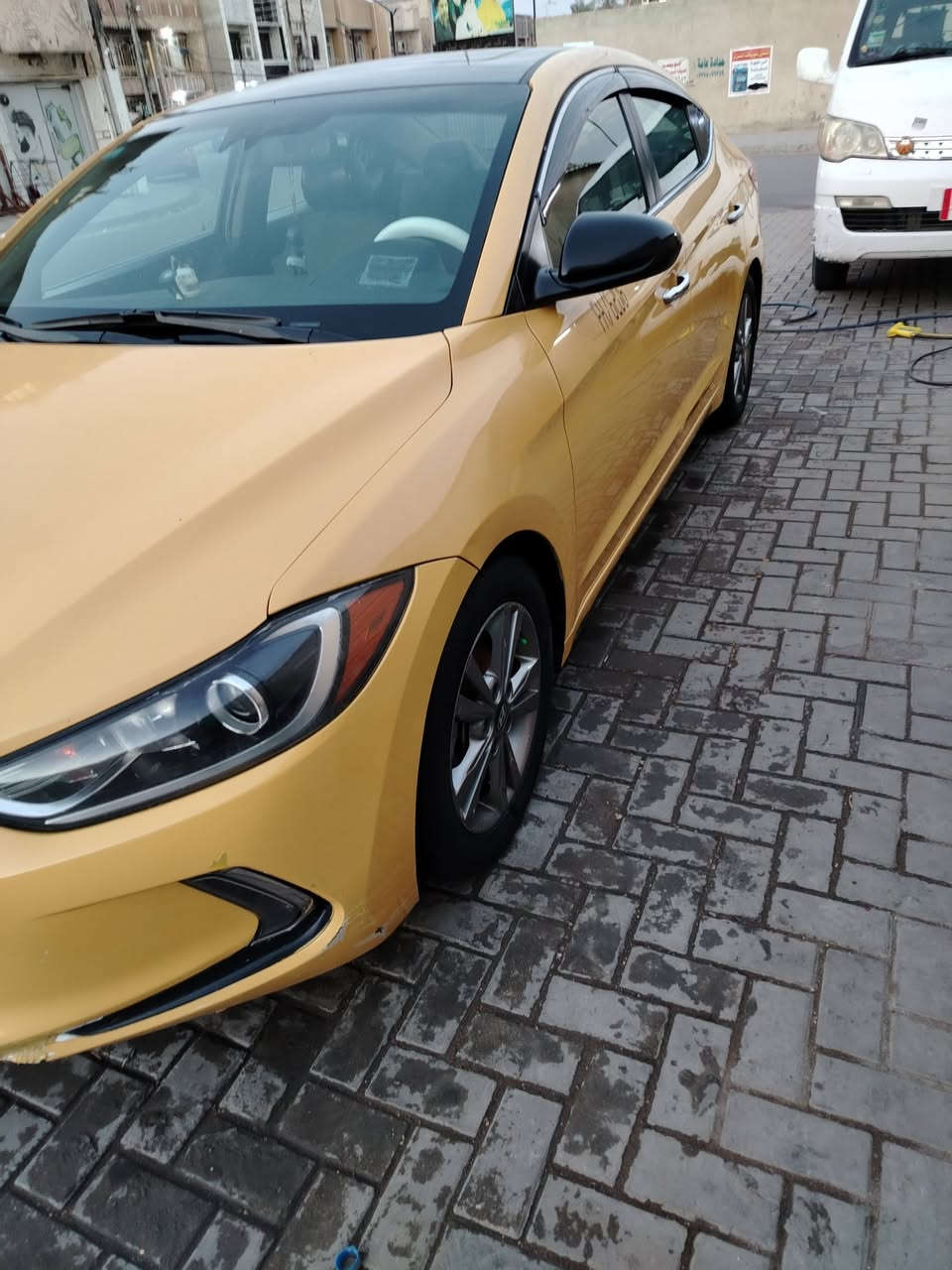 السلام عليكم 🌹
النتره موديل 2017 وارد أمريكي فول مواصفات 1/1 حادث بسيط  قبغ جنطة فقط بدون ايرباك السياره جاهزه وخير من الله باسمي تحويل ثاني يوم رقم بغداد مكاني بغداد اي استفسار اني حاضر اخوتي ***********
