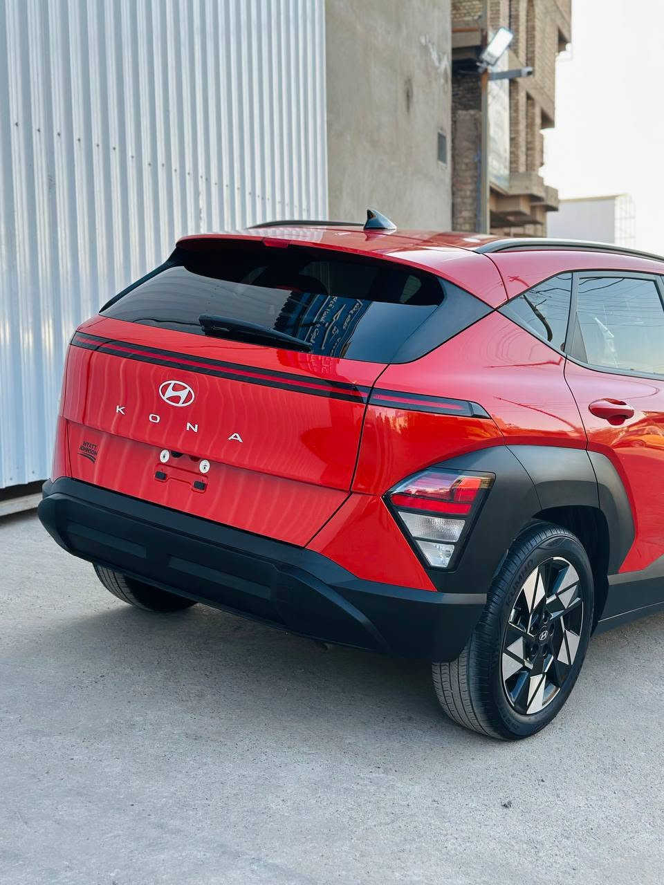 سلام عليكم
هونداي كونا 2024 ألون المميز 🍊  مكينه 2000 دوش 

السياره فول فول مواصفات عدا الفتحه 

المواصفات 

-كير تعليك 

-شحن لاسلكي 

-بصمه 

-داخل ابيض 

-تدفئه كشنات

-شاشه مزدوجه

-كامره دواره 

-تبريد قطعتين 

-رادارات 360

-توقف ذاتي 

-تحديد مسار

-بوابات بلادي 

وبعد بيها هواي مواصفات معروفه 

دخول جديد المنفيس بسمي

سياره جديده بمعنه الكلمه مكفوله كفاله عامه 

مشي امريكا 37 الف 

حادث السياره جداً بسيط بدون دواخل 

ايرباكات كلها سليمه 

رصعه بالبنيد وتكحيل حافه الجاملغ بالكارت 

مكاني بغداد 

اي ستفسار ***********
