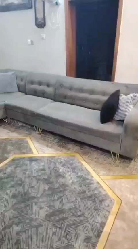 تخم 10 مقاعد استعمال قليل مابي اي ضرار بسعر 200 وبي مجال بسيط مكان دوره الصحه شارع كفاءات شعدكم غراض دزوهن خاص  لو ع واتساب ابيعه لكم ثاني يوم ***********
