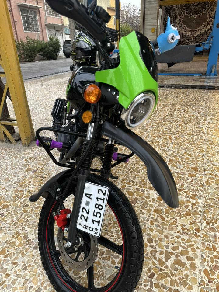 ماطور دايوان للبيع مصار 5 اشهر من طلعته من الشركه
ماطور بوضع الشركه. السعر 2700 
مليونين و سبعميه. 
و بي مجال قليل.  مستعجل على بعته 
*********** 
عنوان الموصل شارع الدركزليه
