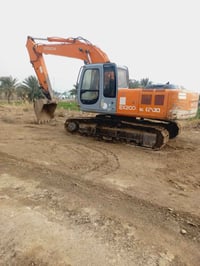 حفاره فايف للبيع رقم ألماني موديل 2000جاهزه للعمل تبريد شغال بلادي الم...