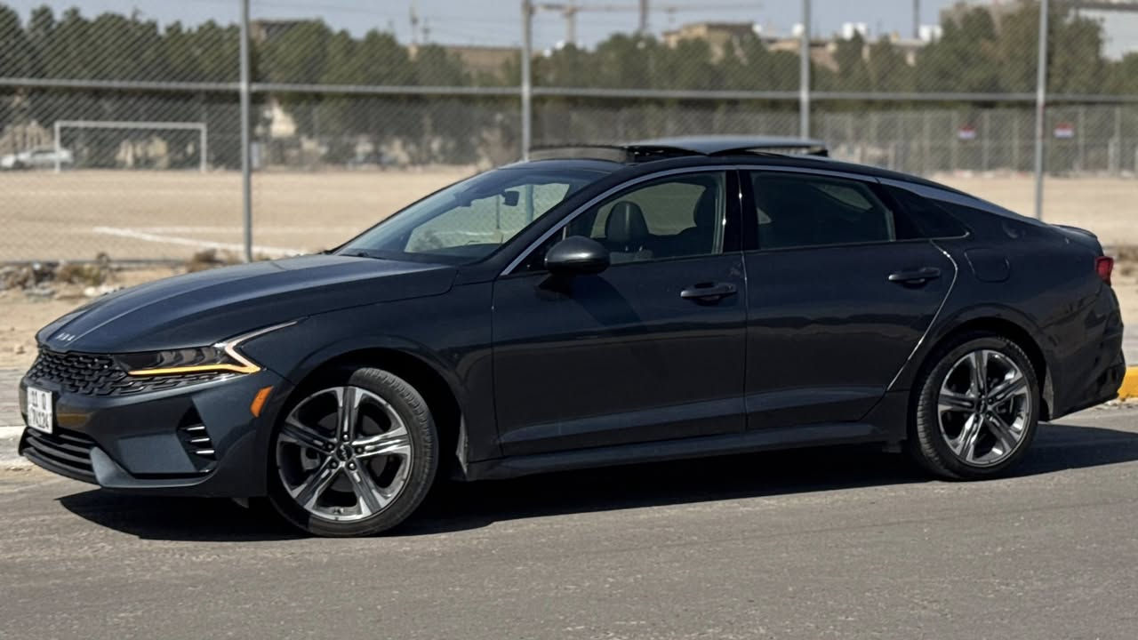 السلام عليكم
كيا كي فايف k5 2024 للبيع فقط
فئة EX أعلى مواصفات 
بنوراما
بصمة
محرك  1600 تيربو
تشغيل عن بعد
شاحن موبايل وايرلس
جلد كامل 
تدفئة تبريد مقاعد 
قطعتين تبريد
حساسات خلفية
 كاميرا خلفية 
رادار أمامي خلفي جوانب 360 درجة
داخل صاج 
ماشية 40 الف ميل
حادثها خلفي بدون ايرباك بدون حوض بدون شاصي
رقم بغداد انكليزي بأسمي 
السعر 198ورقة
للاستفسار ***********
