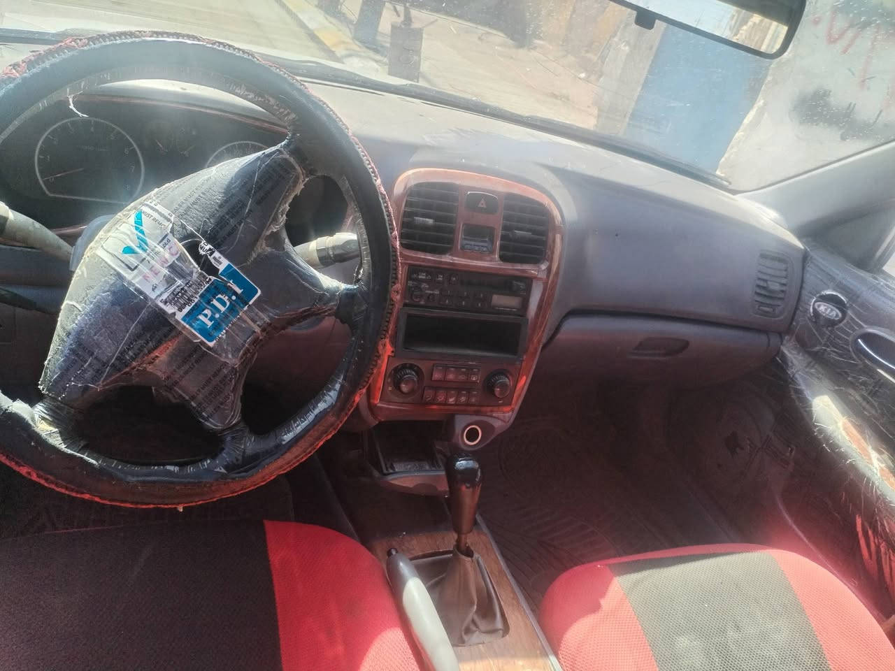 للبيع كيا اوبتما 2001
كير ومحرك سوناتا تو
السعر 25 للأستفسار راسلني خاص او اتصل ***********
