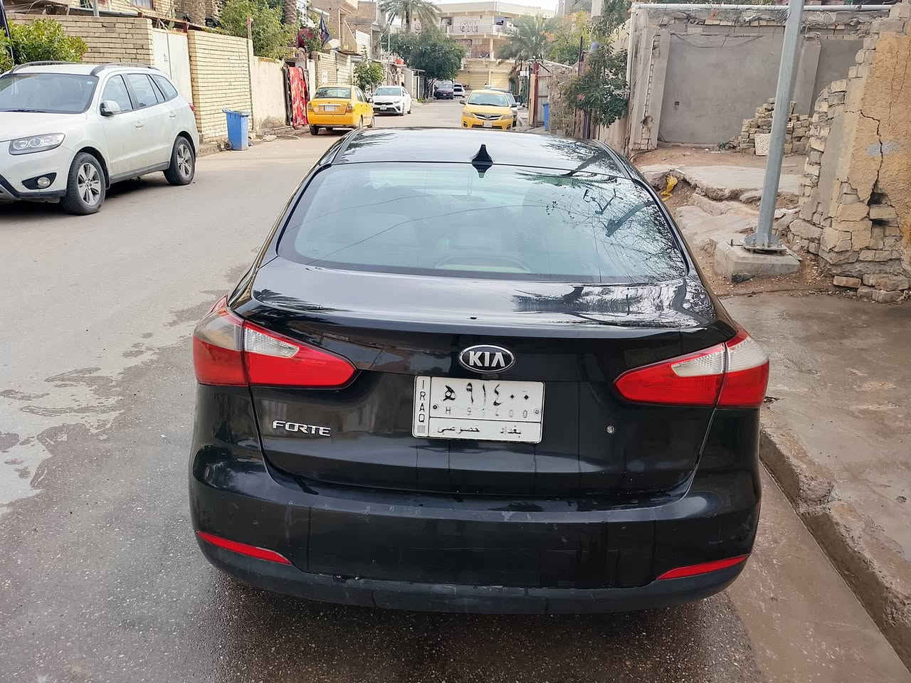 سلام عليكم كيا فورتي 2015 وارد امريكي بيه بنيد وجاملغات تعمير نفسهن معمرات تخم تاير ويل اسود كبات بلاد وبيه طخه موضحه بصوره جاملغ لامامي وبيه بلهلال خلفي نفس صفحه مال سايق
تبريد تدفه شغاله صدر 70 ب100 
‏‪***********‬‏ واتساب او تصال 
سياره بدلت بيها لاستيك قبق ولفات 
اخذتها بدون سونر من ولد صديق
