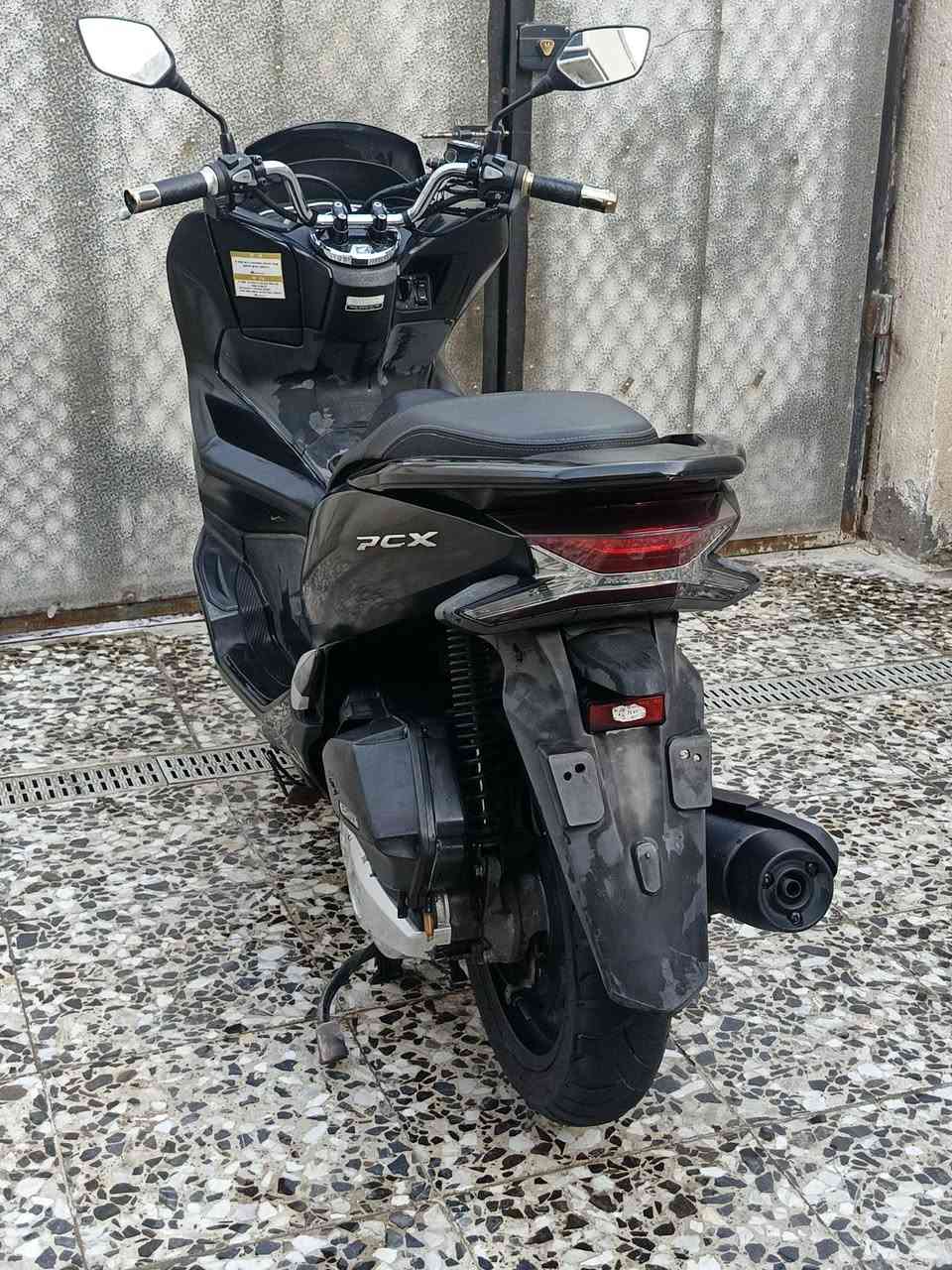 سلام عليكم بي سي اكس جيل الثالث
وارد كوري دراجه بحالت الوكالة
مكينه كلجات مكفولة كفاله عامه
حساس زدحام ستان كهربائي 
ماشيه 16الف حقيقي تخم تاير 
هيتر بليدات عده صباين شركه 
سكن بغداد حي النصر ***********
