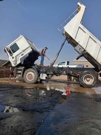 للبيع مان صقر رقم كركوك فحص كير محرك اكسل شرط  تخم تاير جديد السعر 100...