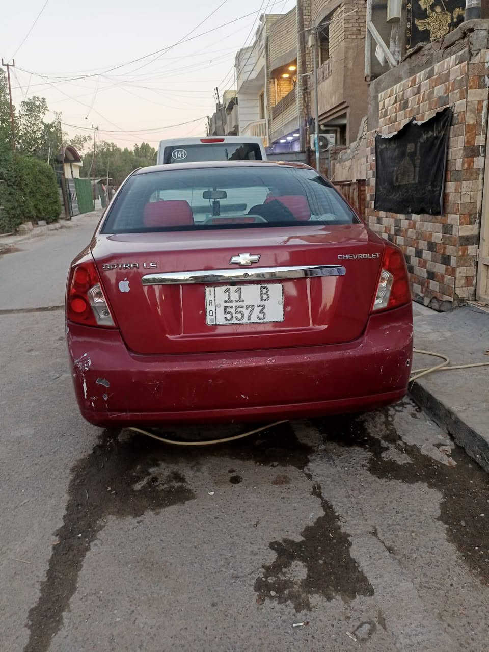 السلام عليكم 
شوفرليت اوبترا 2011 بغداد السيارة ب اسمي شرط التحويل رقم انكليزي  كير عادي مكينة وكير جديد تبريد ثلج 
تخم تاير جديد بيها قطعة وحدة صبغ ( الجاملغ الخلفي الايمن )
بدون دواخل + الهلال الخلفي السعر 68 وبيها مجال للاستفسار ***********
