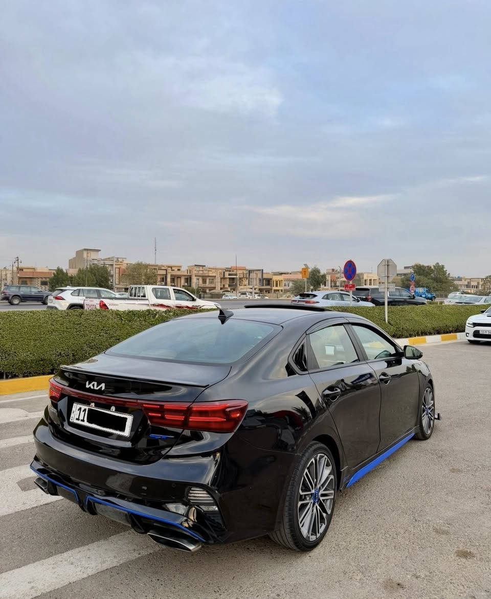 فورتي GT 
موديل 2022 رقم بغداد سنويه وهزه جديد 
وارد امريكي حادث 3 مكانات صبغ 
ايرباك دركه وراجع سستم 
ماشيه 49
فول 1/1
فتحه سقف 
بصمه 
شاشا كبيره كار بلي 
كامرا خلفيه 
كشنات جلد كهرباء مختمه GT
كشنات تبريد تدفئه 
رادار امامي تفاعلي وخلفي وجانبي وقوف ذكي 
تحديد مسار 
قياده ذاتيه 
اوتو هولد 
هند بريك بصمه 
تحكم ستيرن فول 
شفتات بل ستيرن 
3 وضعيات قياده 
بكلايت لد 
لد بل ماصدات 
لد بل دعاميه 
ويل 18جبير كروم 
جنطه ذكيه 
شحن واير لس 
دشبول مختم لد تغير الوان GT
لد بل بيبان 
تشغيل عن بعد 
مكان السياره بغداد سيديه 
سعر 150 
***********
