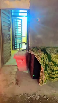 بيت لل يجأر مساحه 50 متر جديد طابقين معزول جوه عن الطابق الثانيه يحتوي...