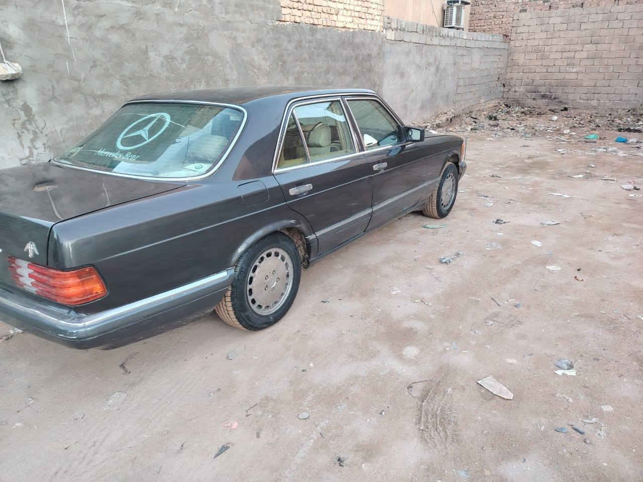 السلام عليكم مرسيدس جامبو دبليو 126 موديل 87 سياره مكينه بلاد سياره مصبوغه جماليه رقم دولي باسمي الاستفسار الاتصال على الرقم *********** السعر 70 وبيها مجال للشراي
