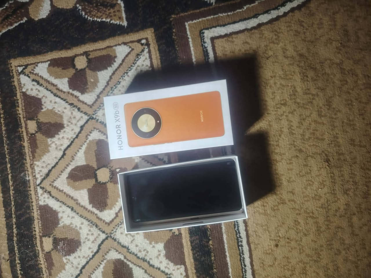 السلام عليكم ورحمة الله وبركاته
Honor x9b 5g

بس شاحنة مو وياه

سعر ٢٥٠

مكاني موصل حي القاهرة
واتساب ***********
