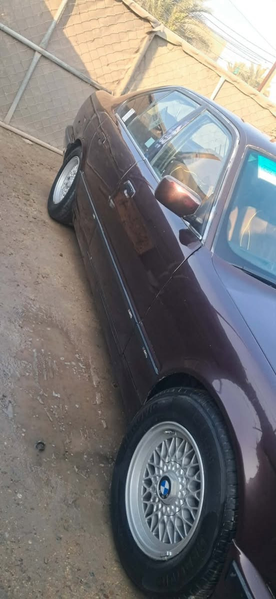 بي ام دبليو موديل 93 اربيل دولي سنوية 29 المالك بالحلة 525 المكان اطويريج السعر 55 رقم الموبايل ***********
