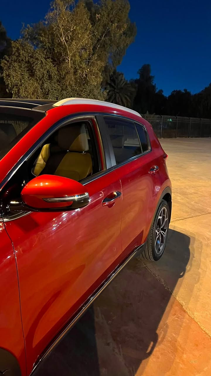 سبورتج 2020 GT-line فول مواصفات للبيع محرك 2.0 دوش للتواصل ***********

كاميرا خلفية - شاشة جبيرة - كشنات كهرباء - كشنات جلد - صندوق كهرباء - تبريد قطعتين - قفل حماية للأطفال - حساسات امامية و خلفية - نظام ABS - بانوراما على طول السيارة - مري جانبية كهربائية - بصمة - نظام دخول ذكي - 3 وضعيات قيادة ( sport - eco - normal ) - كشافات ضباب - تشغيل عن بعد - هاي اغلب المواصفات و اكو غيرها هواي بعد و السيارة كلين مجرد تكحيلات بسيطة
