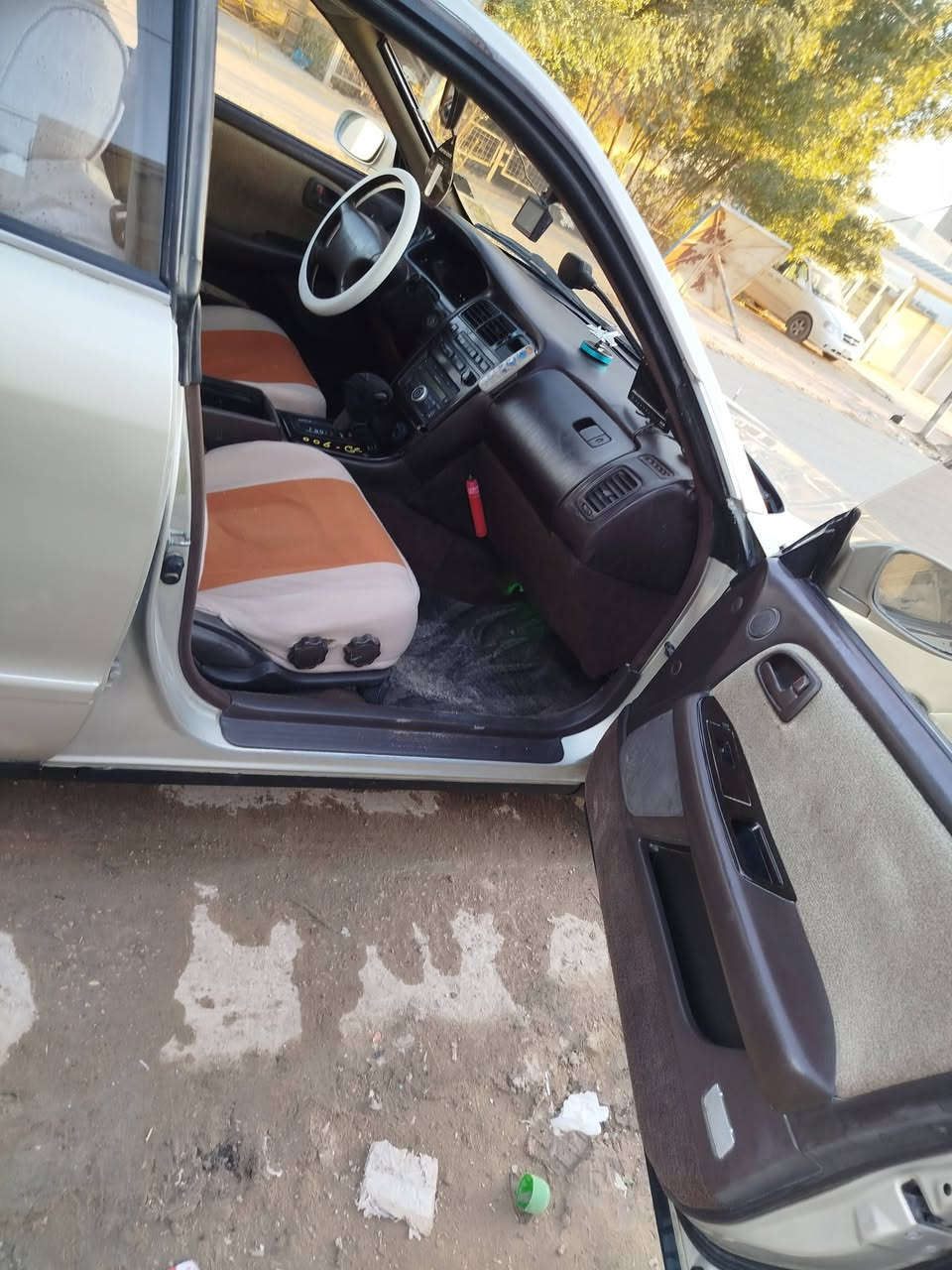 السلام عليكم ورحمه الله وبركاته 
سياره سيزر نفخ موديل 1992 
سياره مكفوله من الكص والنقل والضربه القويه 
كير ومكينه ونجي تبريد شغال حداديه خير من الله 
تخم تاير السياره جاهزه عل اخر حبايه غرفه جديده رقم بغداد
انكليزي السياره أحله من الصوره مكان السياره نجف ابو صخير 
اخوان سعر السياره 72 وبيها مجال حك الجيه رقم التلفون *********** وتحياتي للجميع
