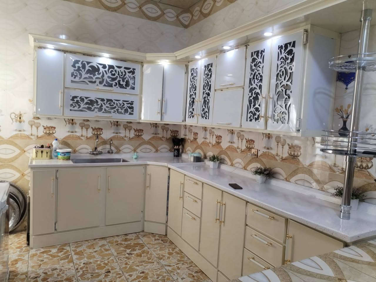 دار للبيع حي القدس ١١٢متر ونص على ساحة 
طابق واحد 
السعر ١٢٠ مع المجال 
مكان المكتب /  ملحق الفارس قرب أسواق آدم 
 *********** 
0783136470
*********** واتساب 
‏‪
