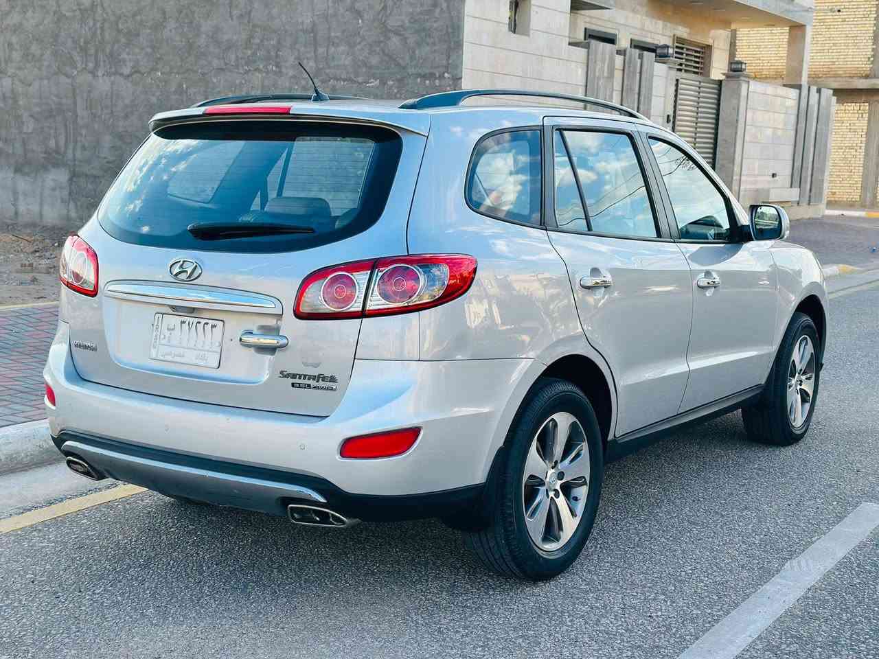 للبيع سنتافي موديل 2012 وارد خليجي مكفوله ضربه وتبديل وصبغ كفاله عامه مواصفات فول فتحه سقف شاشه كامره دواره حساس تحكم ستيرن كشنات جلد كهرباء تدفئه تبريد كشنات اشاير بل مري بصمه تشغيل وبصمه ابواب وجنطه ويل كب كروم 7 راكب 3 قطع تبريد فور ويل مانع انزلاغ مكينه V6 سلندر وكير وحداديه وتبريد مكفولات السعر 150 عنوان كربلاء الاستفسار الاتصال ع رقم ***********
