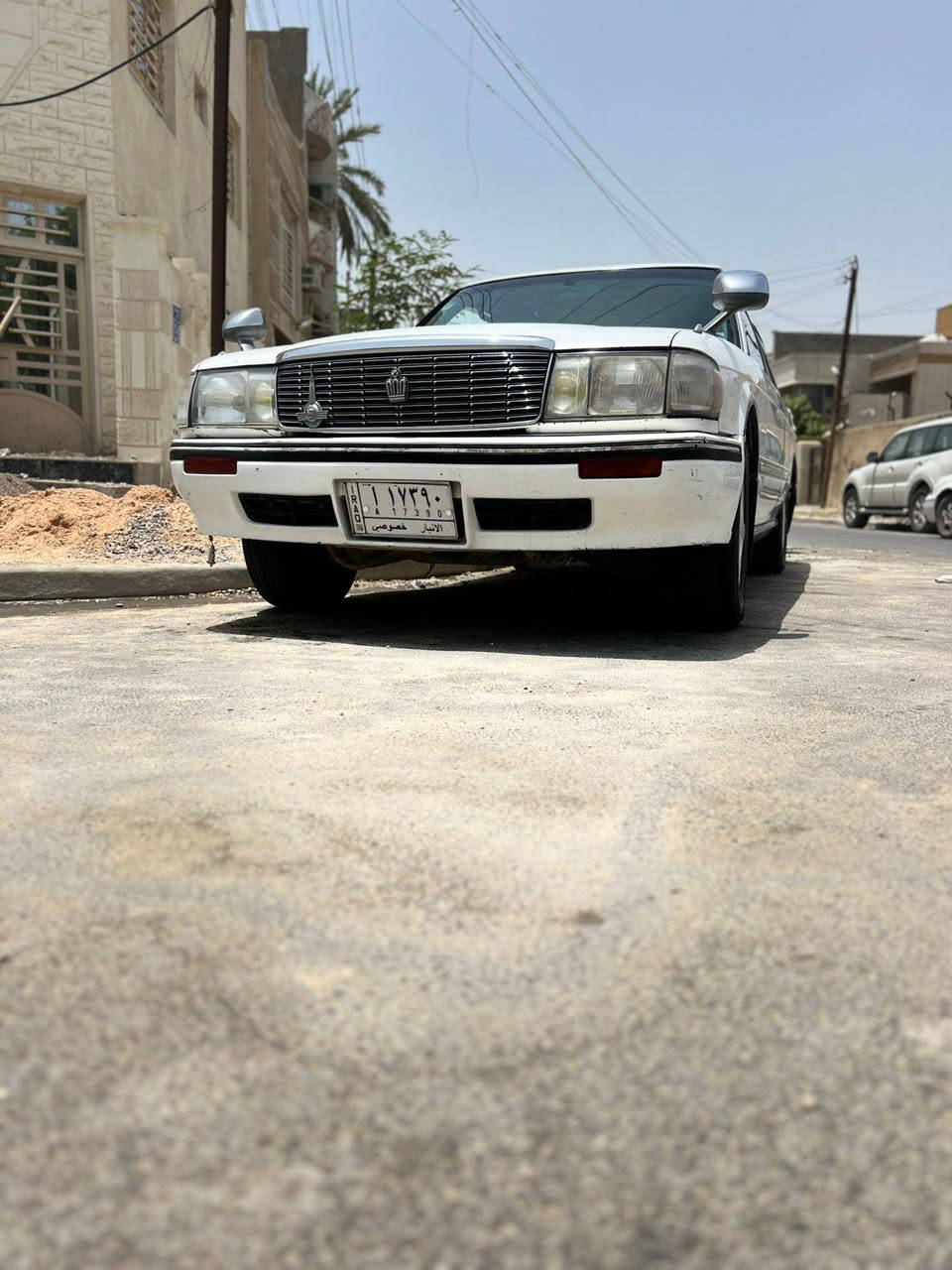 السلام عليكم سياره اكراون فنصه موديل 1994كير ومحرك بشرط
ملاحضه نص باب وجاملق خلفي صبغ 
تيريد شغال 
الرقم الهاتف ***********

السعر 70مكان بغداد ابي اغريب
