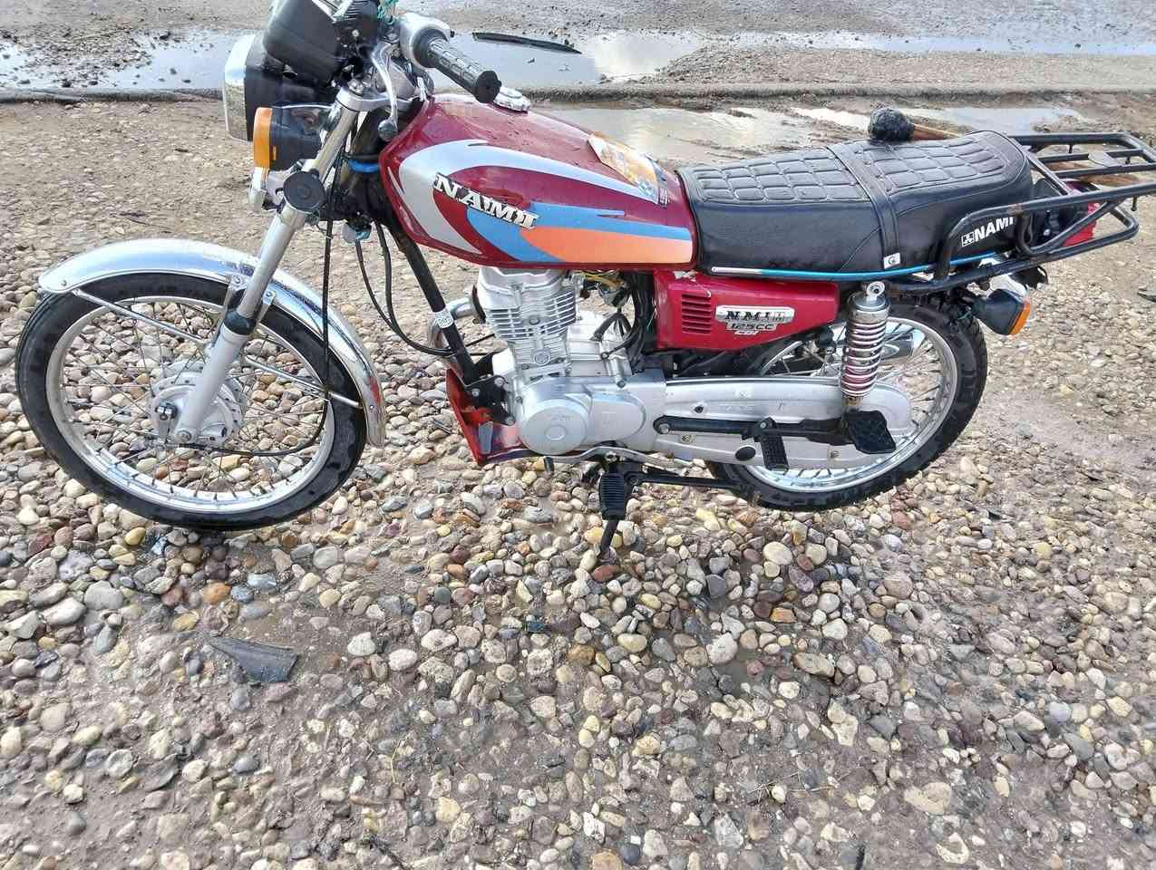 دراجه للبيع موديل 24 نامه اصلي كلك كلك مكفولة كفاله عامه محرك جديد كلها شغاله كهرباءيات رايدها 575 وبيها مجال قليل مكان ديوانيه دغاره للتصال ***********
