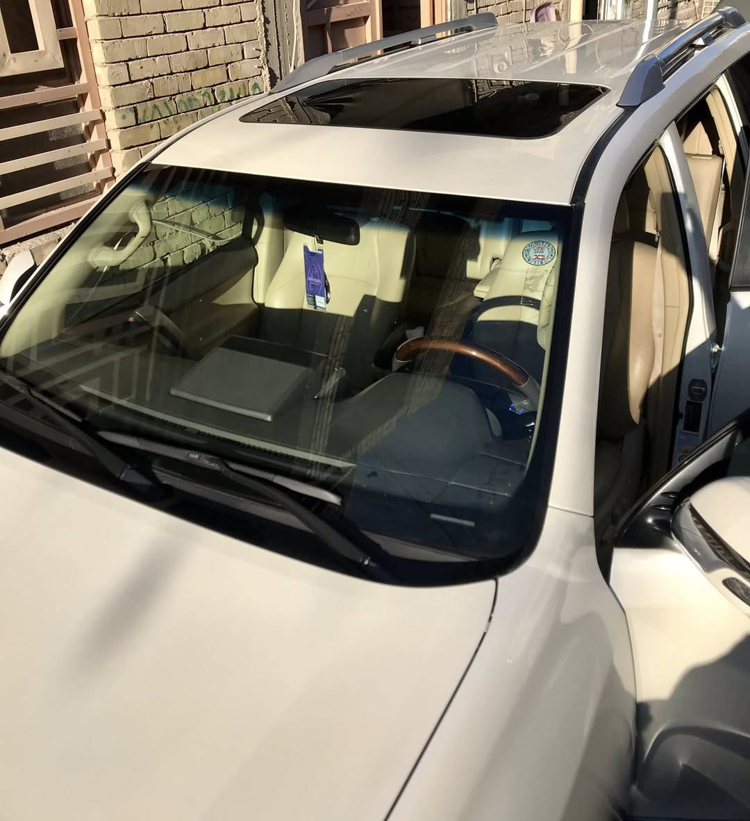 السلام عليكم 
بيع مستعجل. برادو كويتي دبل تانكي 
موديل ٢٠١٦ فول مواصفات 
مكفوله كفالة عامه 
بيع مستعجل 
قفل قفل قفل ٣٤٠ دولار قفل 
رقم تلفون ***********
