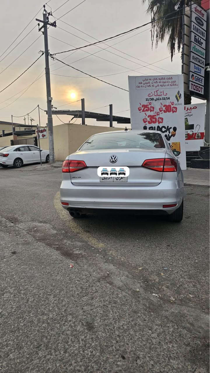 جيتا ٢٠١٦ خليجي 
سلفر
محرك ٢.٠ بدون توربو 
بدون صبغ 
بدون ارباك 
بيه فقط ٣  مكان تعديل 
كير & محرك & تبريد & كهربائيات كله بشرط
سنوي مامنتهي لحد ٢٠٢٧
وكالة و تحويل بنفس يوم 
مكان سياره اربيل
سعر ١١٢

0772 124 7005 واتس اب أربيل, العراق
