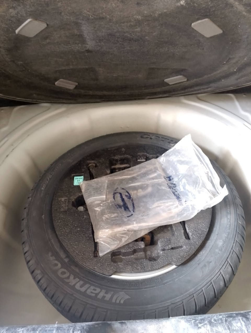 السلام عليكم الانترا 2011 محرك 1600 سياره جاهزه بدون نواقص تخم تاير جديد بدون صبغ ولا تبديل
السعر 122 وبيه مجال 
للإستفسار ***********
