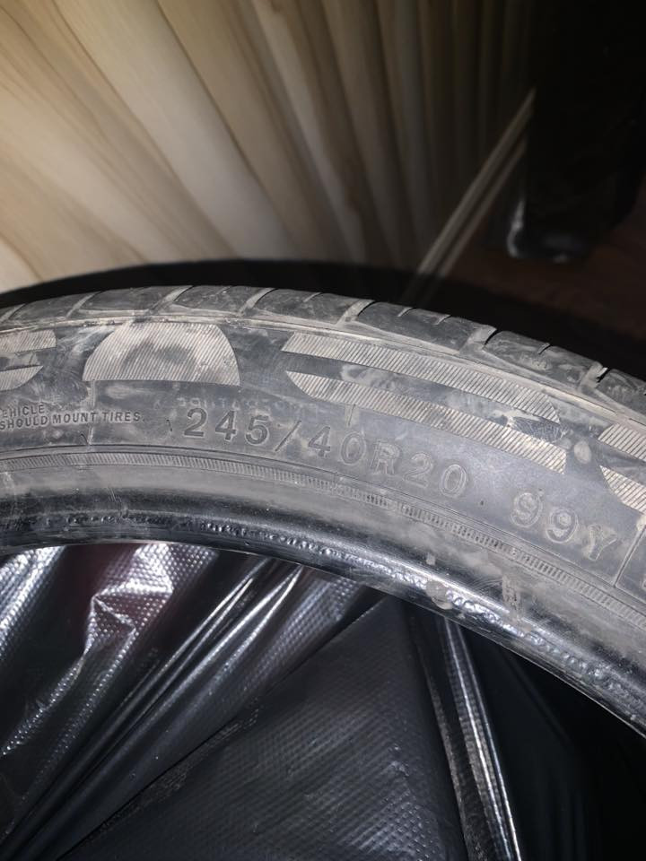 سلاوي خواتان لي بي
تايه ي حه جم ٢٠ دو سايز 
وه ك له ره سمه كه دياره زور خاوينن 
ئه وانه ي بيشه وه حه جميان ٢٤٠/٤٥/٢٠
اوانه ي دواوه ٢٧٥/٣٥/٢٠ 
تيبيني بو كامارو ئوباماويلي شاهينه حه جمي ٢٠ ده بي 
نرخي ١٤٠ هه زارو مه جالي تيايه


**إذا كنت صاحب هذا الإعلان وتريد حذفه لأي سبب، رجاءا أرسل رسالة إلى الدعم الفني**