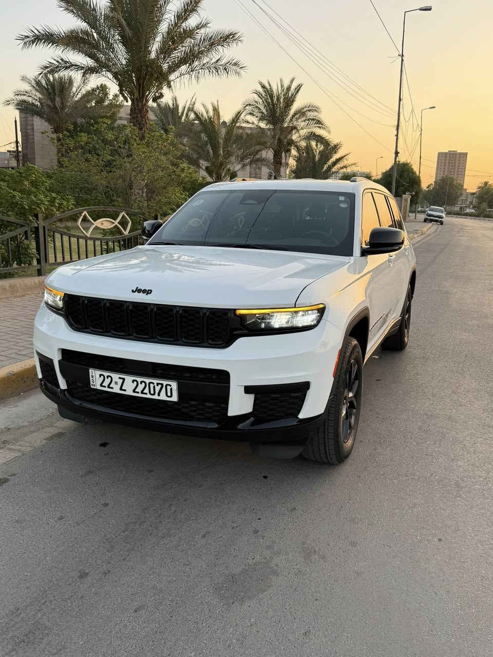 جيب ٢٠٢٤ ابيض امريكي  بانزين فقط 
فول مواصفات عدى الفتحه

 رادار 
مكينه ٣٦٠٠ 
حساسات كامره 
كشنات جلد مخمل 
كشن كهرباء 
تشغيل عن بعد الى اخره 
رقم اربيل باسمي بيها كتاب تضليل 
سياره جديده جدا  ماشيه ٢٤ 
بدون صبغ السياره بدون ايرباك بجم كبس فقط ايرباك برده 
سونار بالمنشور 

حادثها بابين جهة السائق مبدلات نفس لون بدون صبغ 
مكاني بغداد السعر ٢٨٣ $
***********
