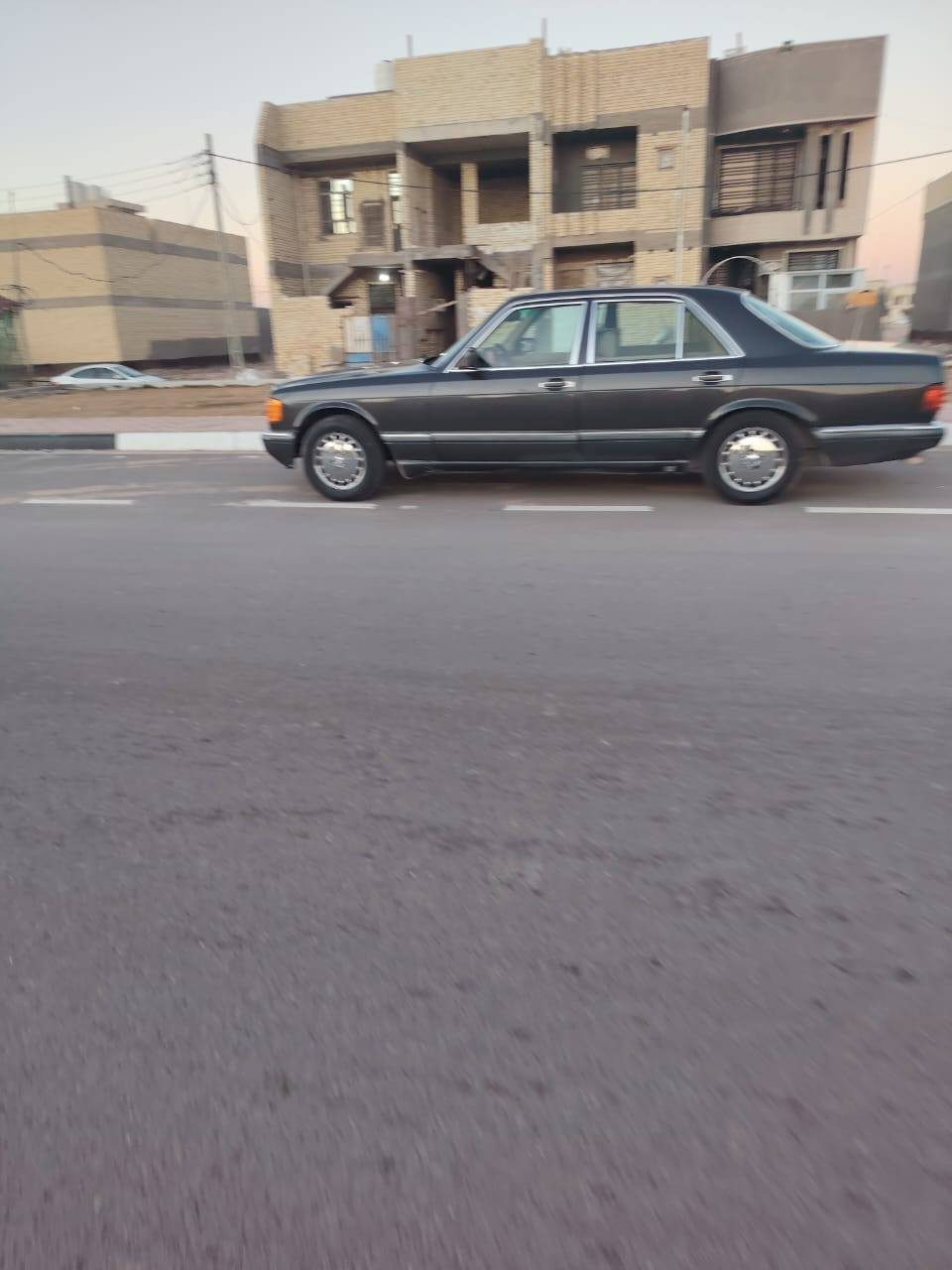 السلام عليكم مرسيدس جامبو دبليو 126 موديل 87 سياره مكينه بلاد سياره مصبوغه جماليه رقم دولي باسمي الاستفسار الاتصال على الرقم *********** السعر 70 وبيها مجال للشراي
