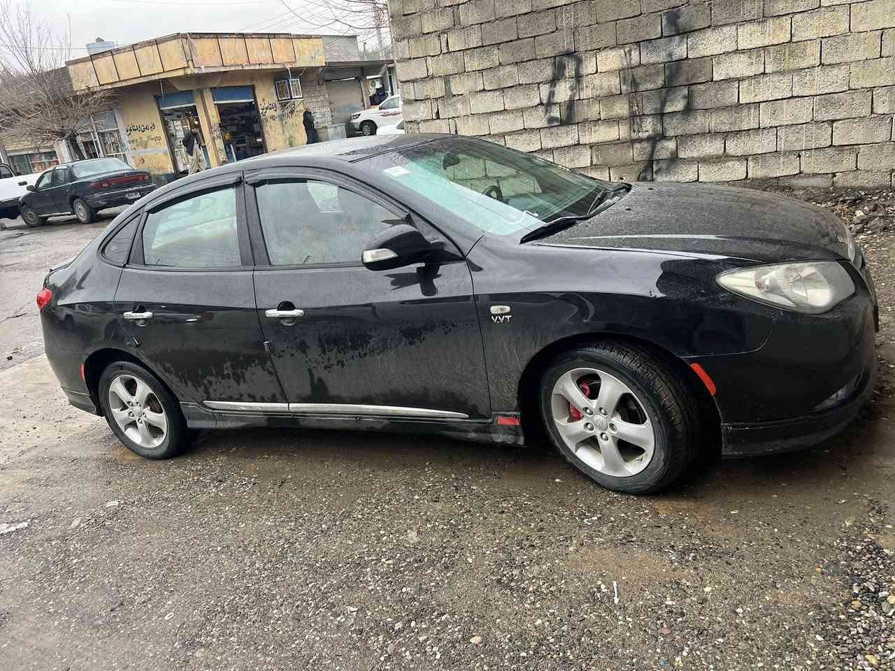 هؤندا ئافانتي ٢٠١٠
فول سپؤرت 
ويل  گه وره 
ئيكؤ 
كوشن هيته ر
ئاوينه ئيشاره ت 
گيچ وه نه وشه 
به گ لايت ليزه ري 
به شه رتي گيرومه كينه 
كاره بايي 
ته قه و ره قه هه مووي به شه رت
سه قفي بؤياغي نيه و ليدراوي نيه هيچ 
خايس و ژه نگي نيه 
سه ياره كه زؤر جوان و پاكه مالي دؤسته 
شوين قلادزي 
***********
