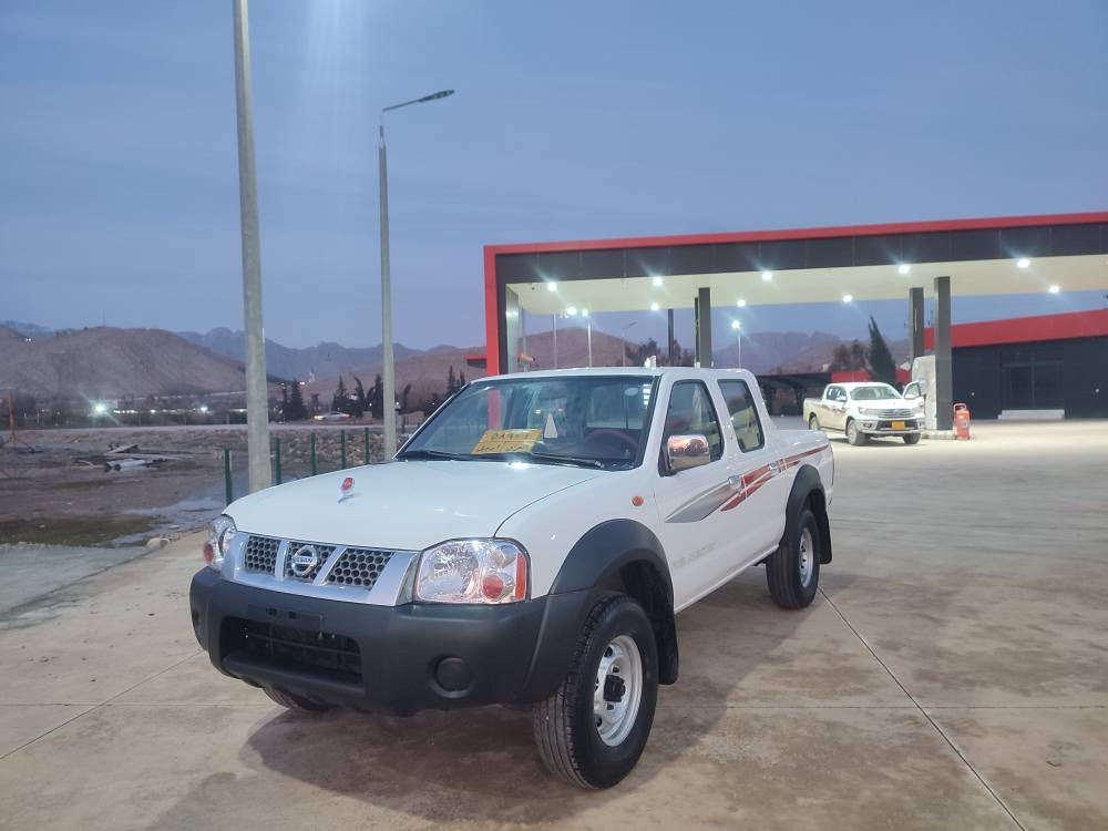 نيسان ٢٠٠٨ ياباني
ناوسور چوار گيچ و جام كاره بايي گيرو مه كينه و اكسلي وده بل ئه كسلي به شه رت توندو توله بي مه سره فه تايه ي تازه ن سه نه وي به سه رجووه ژينگه ي پيشووي دراوه يه ك په له سبوغي هه يه دياريم كردوه له رسمه كه 
شوين چوارقورنه 
 
***********
*********** رانية, السليمانية
